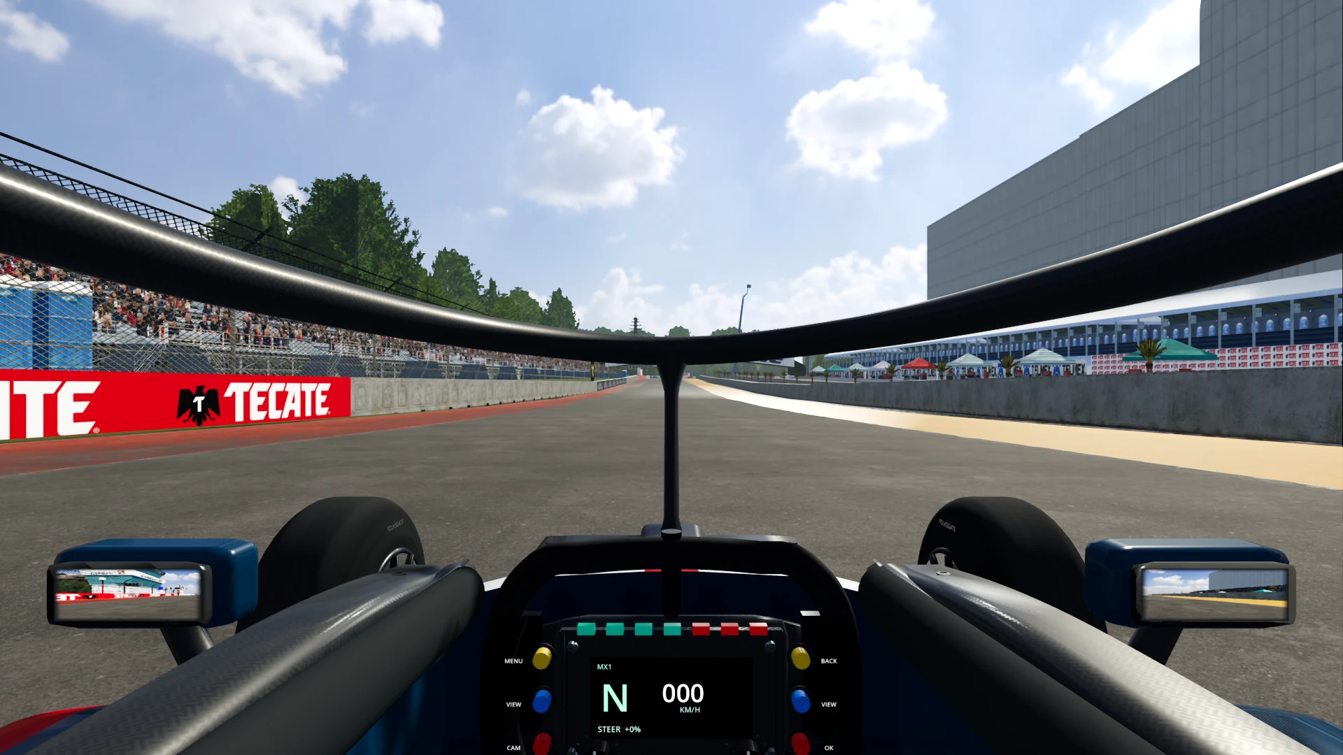 Vista de conducción del Velorix en Fundidora, con gradas y barreras del circuito.
